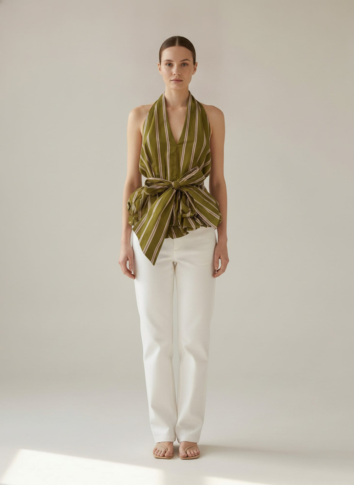 TOP HALTER A RIGHE CON FIOCCO Verde - indossato - IRONICA