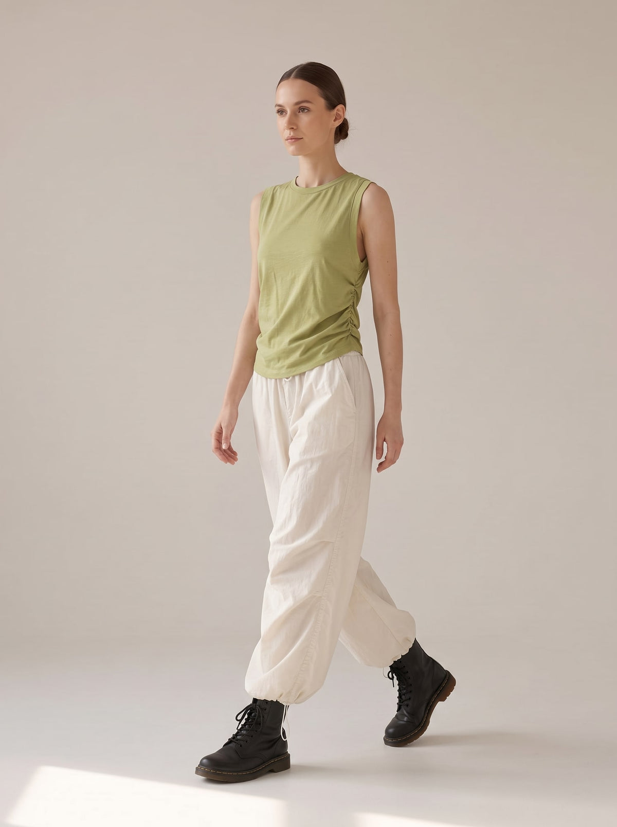 TOP IN JERSEY CON ARRICCIATURE Pistacchio - in movimento - IRONICA
