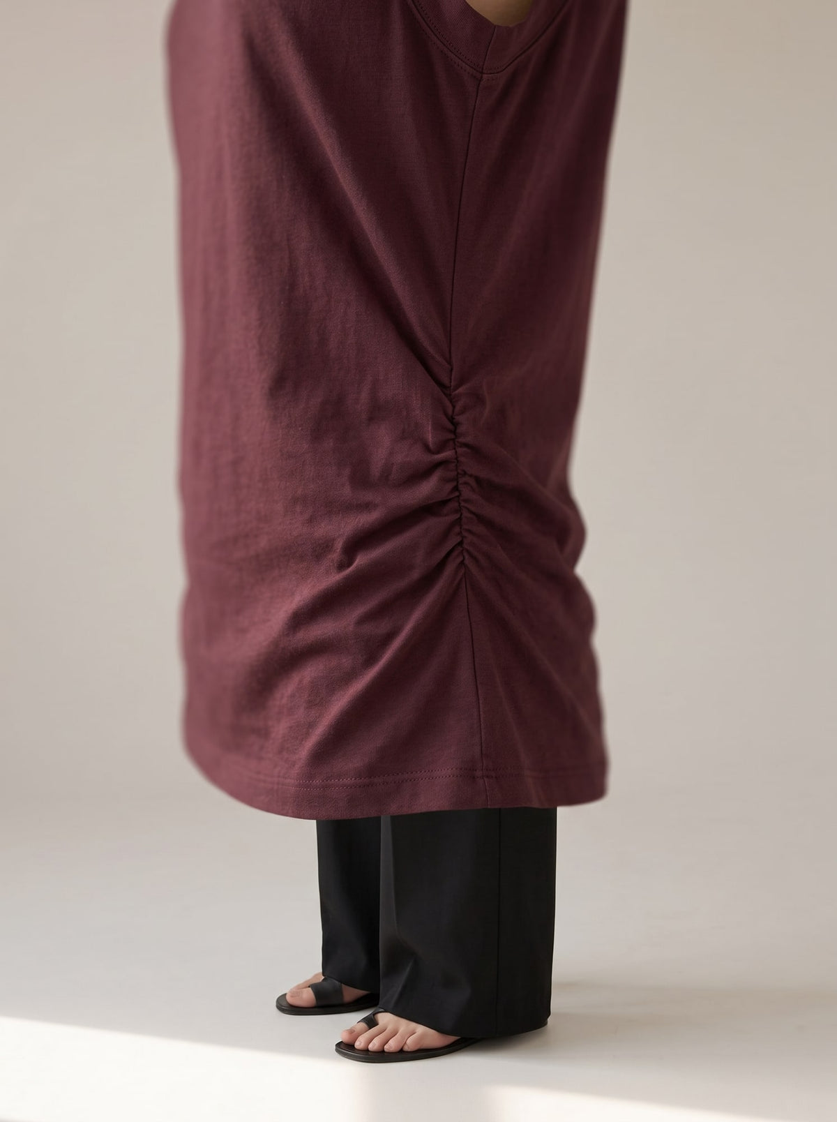 TOP IN JERSEY CON ARRICCIATURE Vino - dettaglio - IRONICA