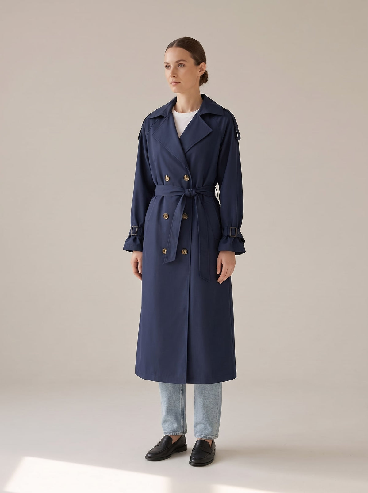 TRENCH DOPPIOPETTO CON CINTURA Blue Navy - indossato - IRONICA